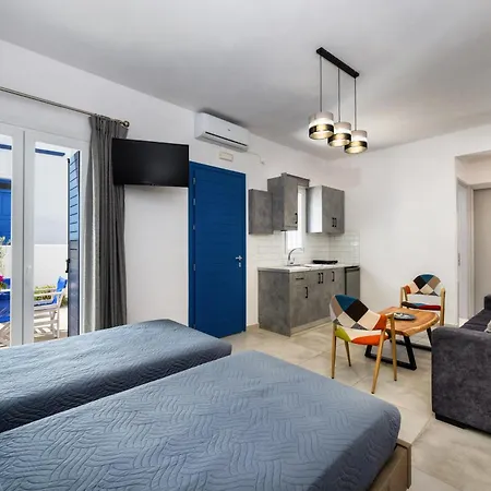 Honeymoon Beach Studios Perivolos  Exterior photo