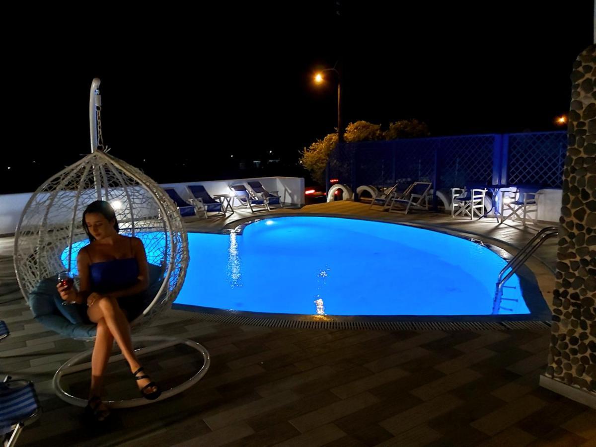 Appart hôtel Honeymoon Perivolos (Santorini)